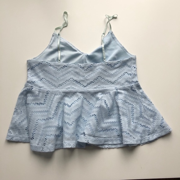 ⭐️ 2 for 25$ | Dynamite Blue Peplum Lace Camisole - Picture 2 of 6